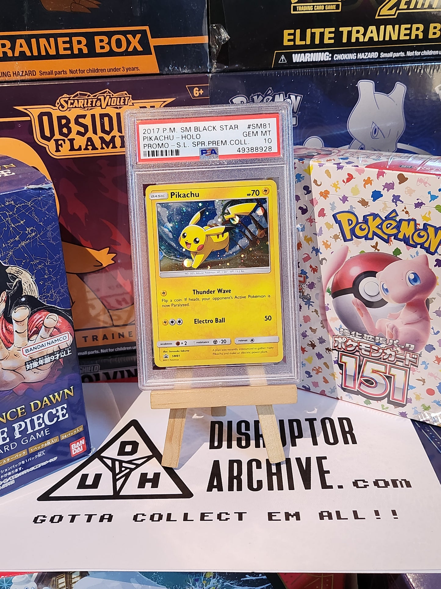 PSA 10 2017 Pokémon Pikachu Holo Black Star PROMO #SM81